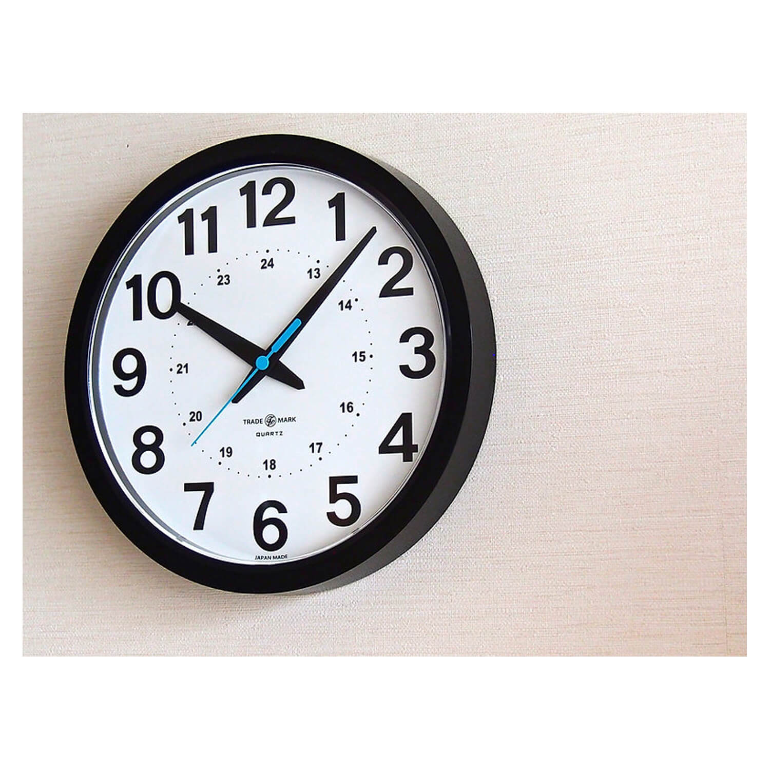 24 Hour Round Wall Clock - Image 6