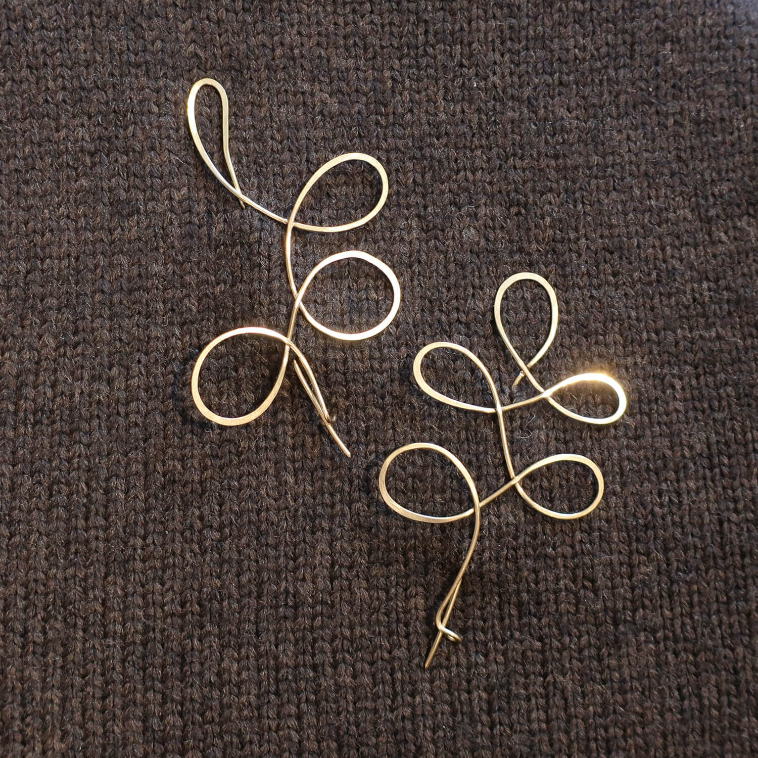 Brooch - Image 12