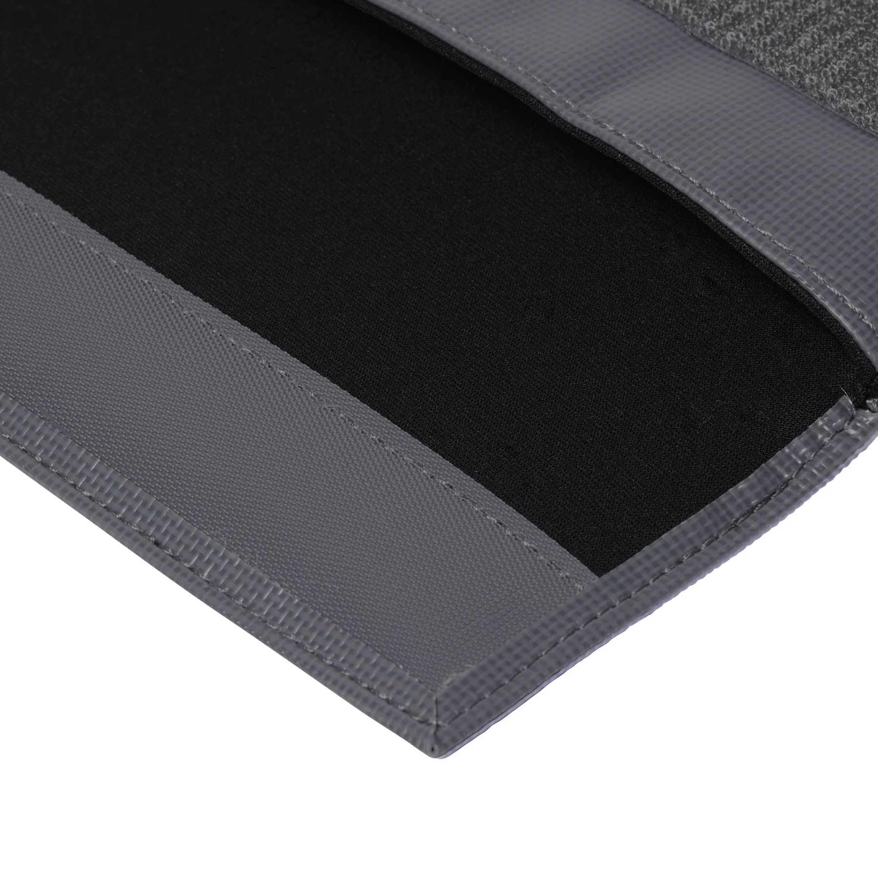Carry Tite Tarp Laptop Sleeve - Image 15