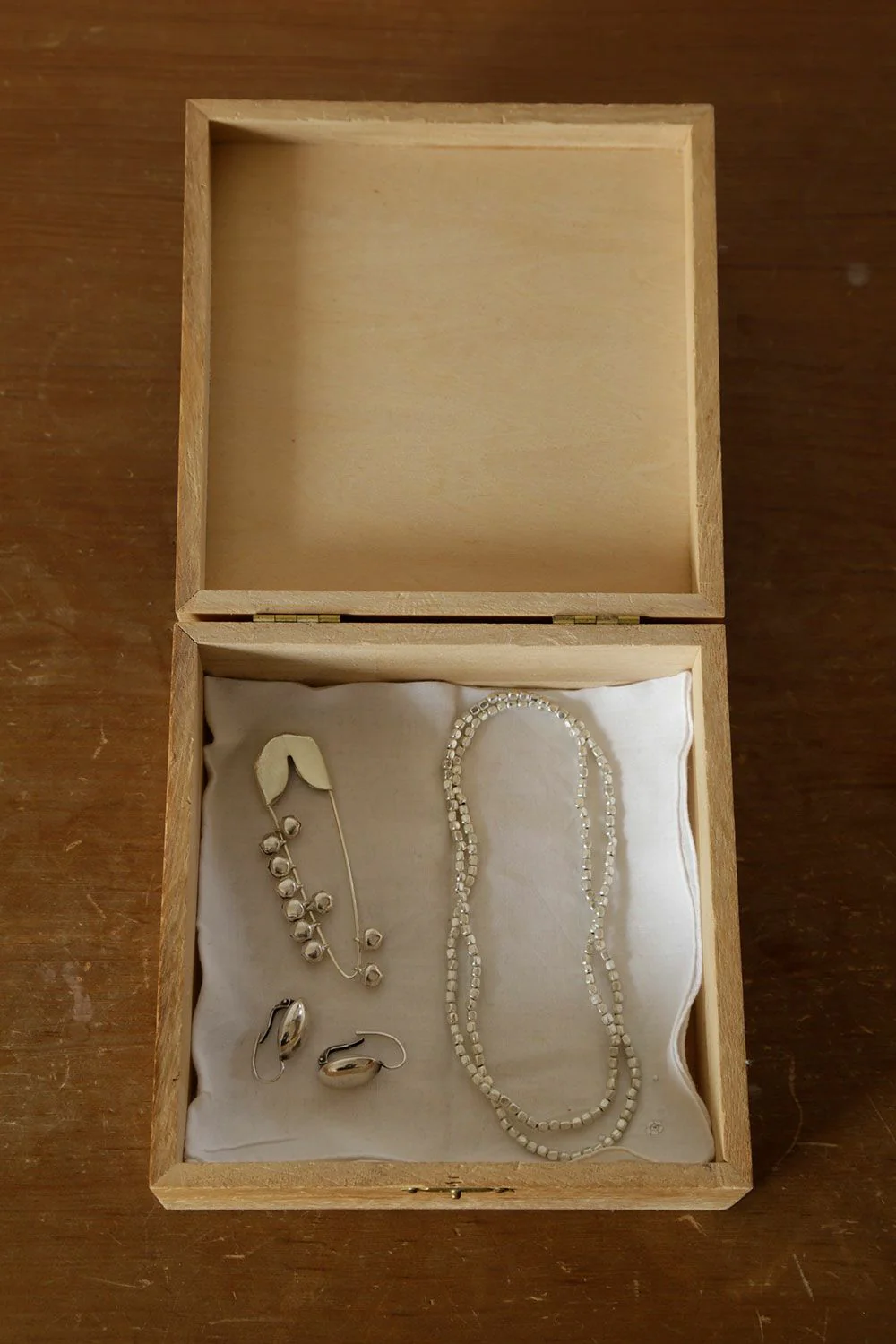 Fog linen work / Silver Safety Pin Bell / Small - Image 3