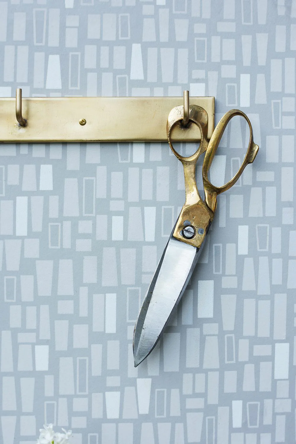 Fog linen work / Brass Handle scissors / Large - Image 3
