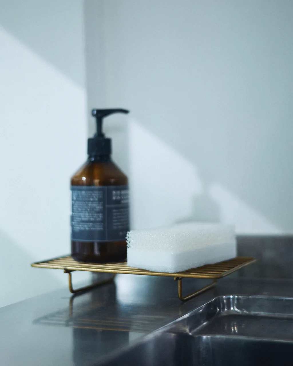 Fog linen work / Brass Wire Stand Rectangular - Image 3