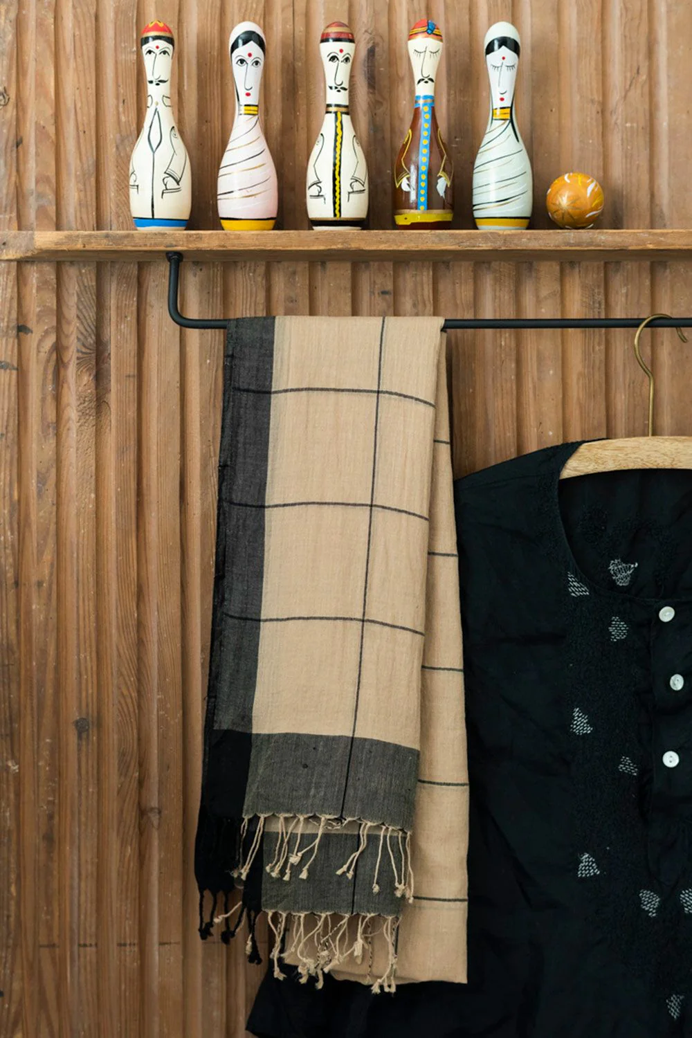 Fog linen work / Iron Towel Bar / Medium - Image 4