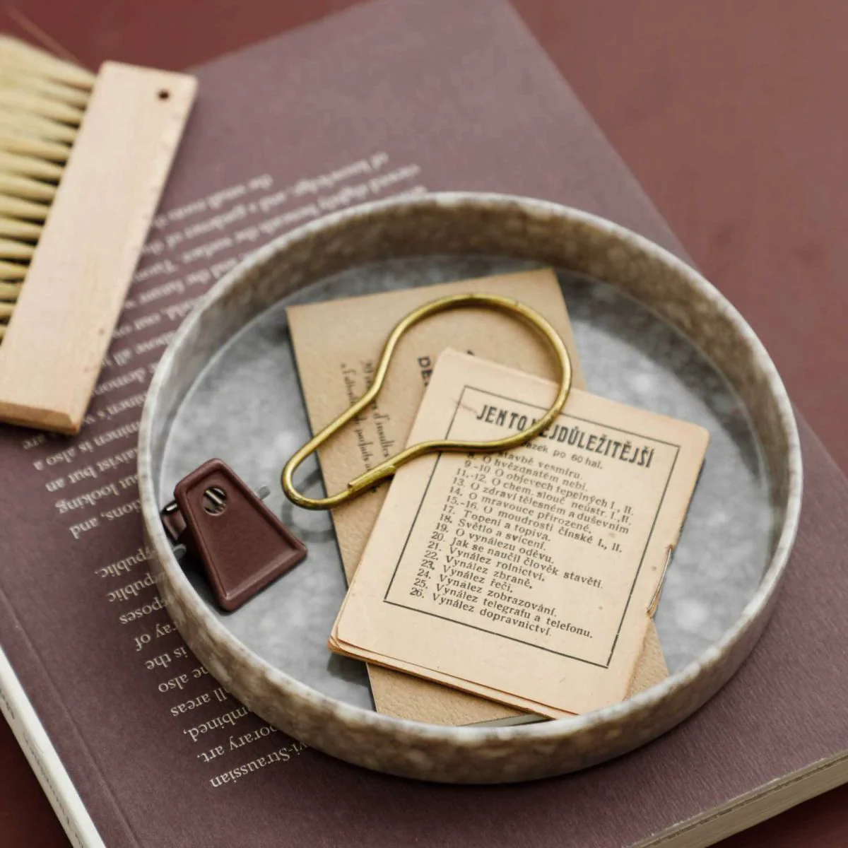 Marble Circle Desk Tray - Image 6