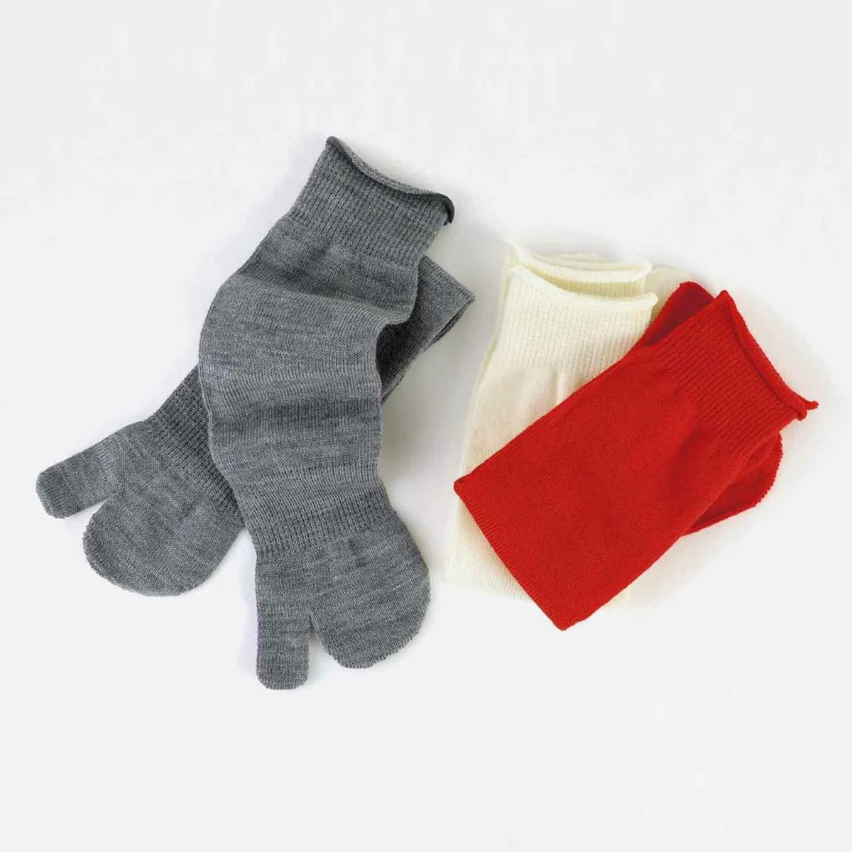 Relaxing Travel Socks / Medium - Image 2