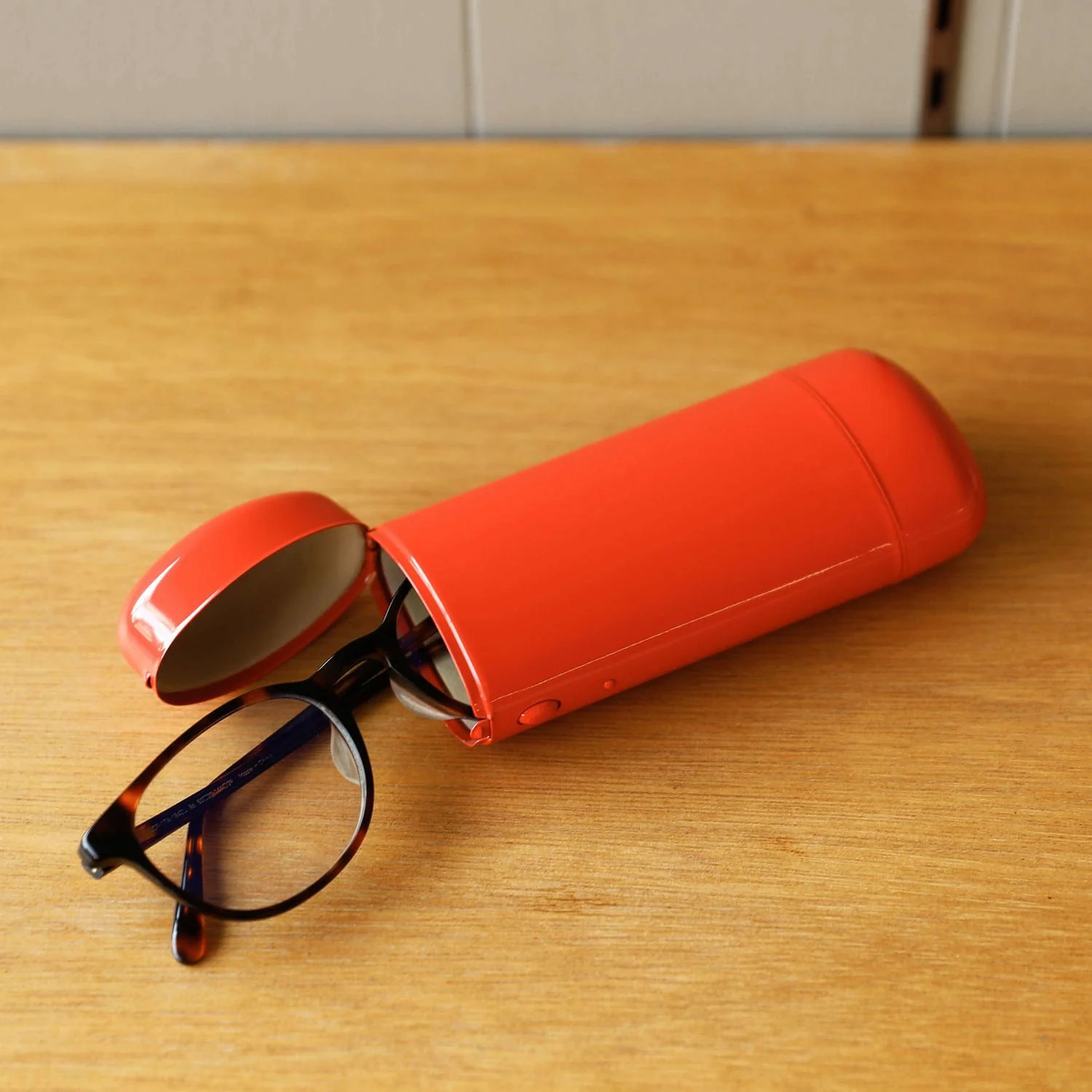 Stainless Steel Glasses Case - Image 18